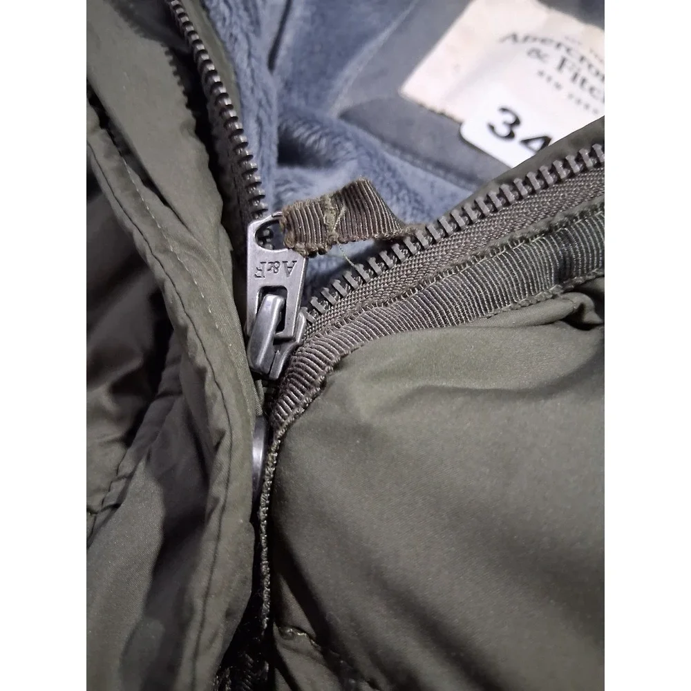 Y2k Abercrombie &‎ Fitch Women's size Large Puffer Streetwear Prep Academia Vest